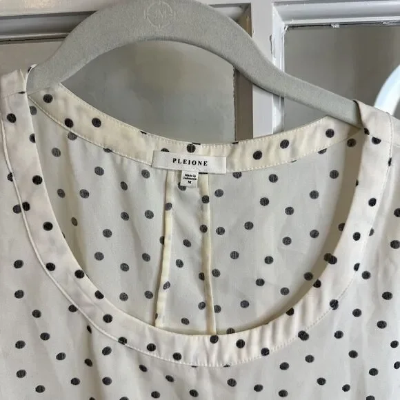 Pleione Sleeveless Top Size M White and Black Polka Dot Cami Shell - Picture 9 of 9